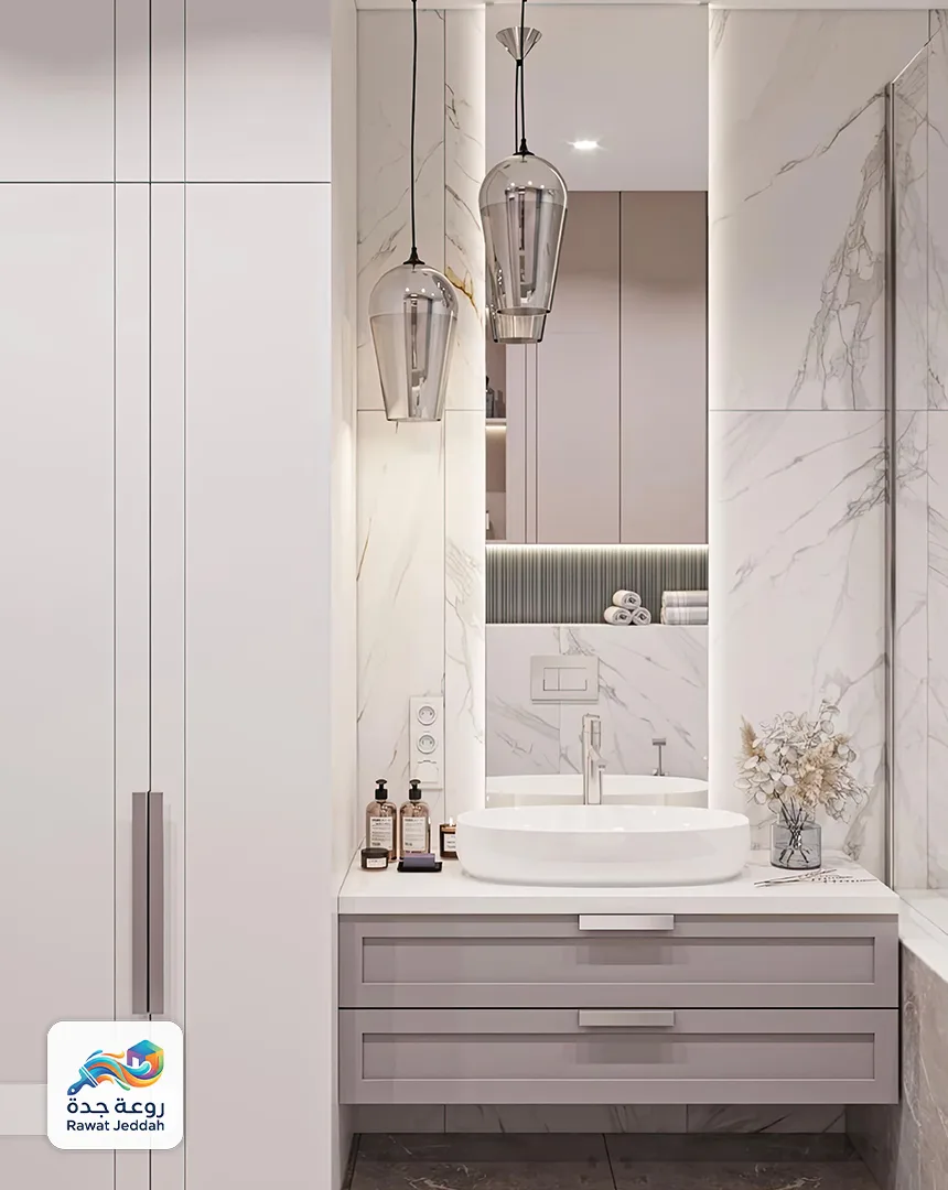 مرايا طويلة مع رفوف